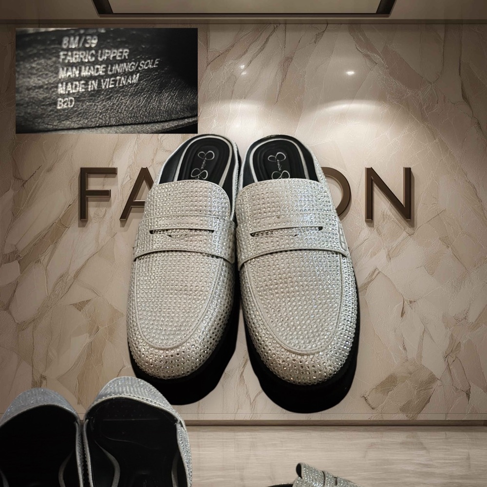 Jessica Simpson Silver Flats